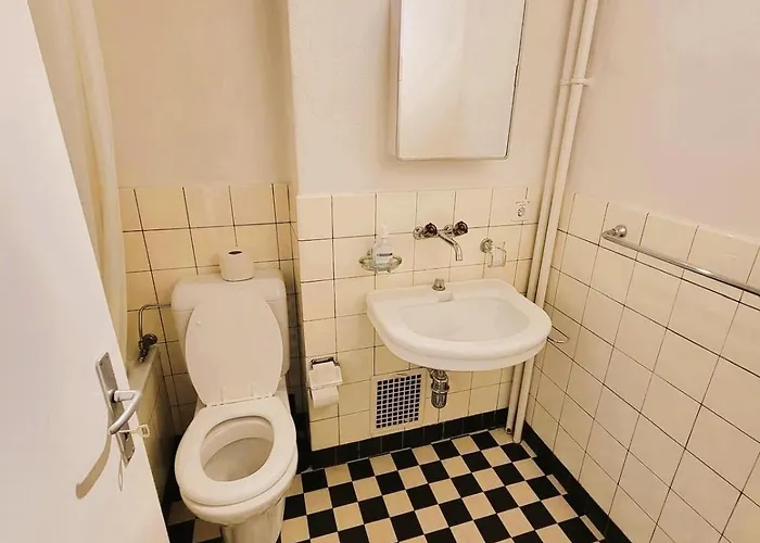 Center Flats With Balcony & Garden View Rigi - Self Checkin Apartman *