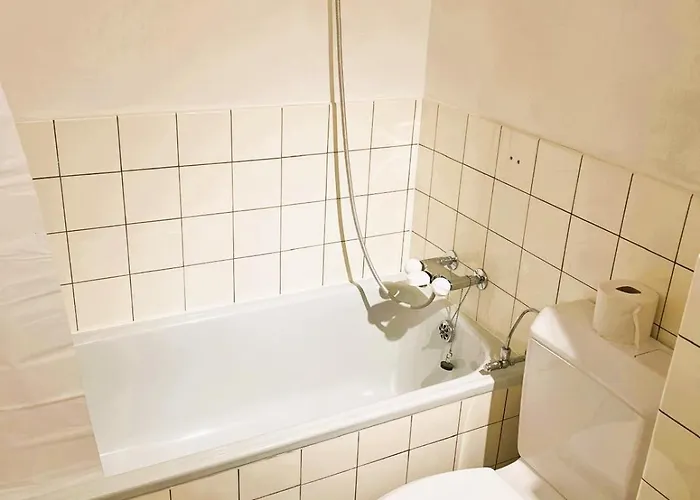 Center Flats With Balcony & Garden View Rigi - Self Checkin Apartman